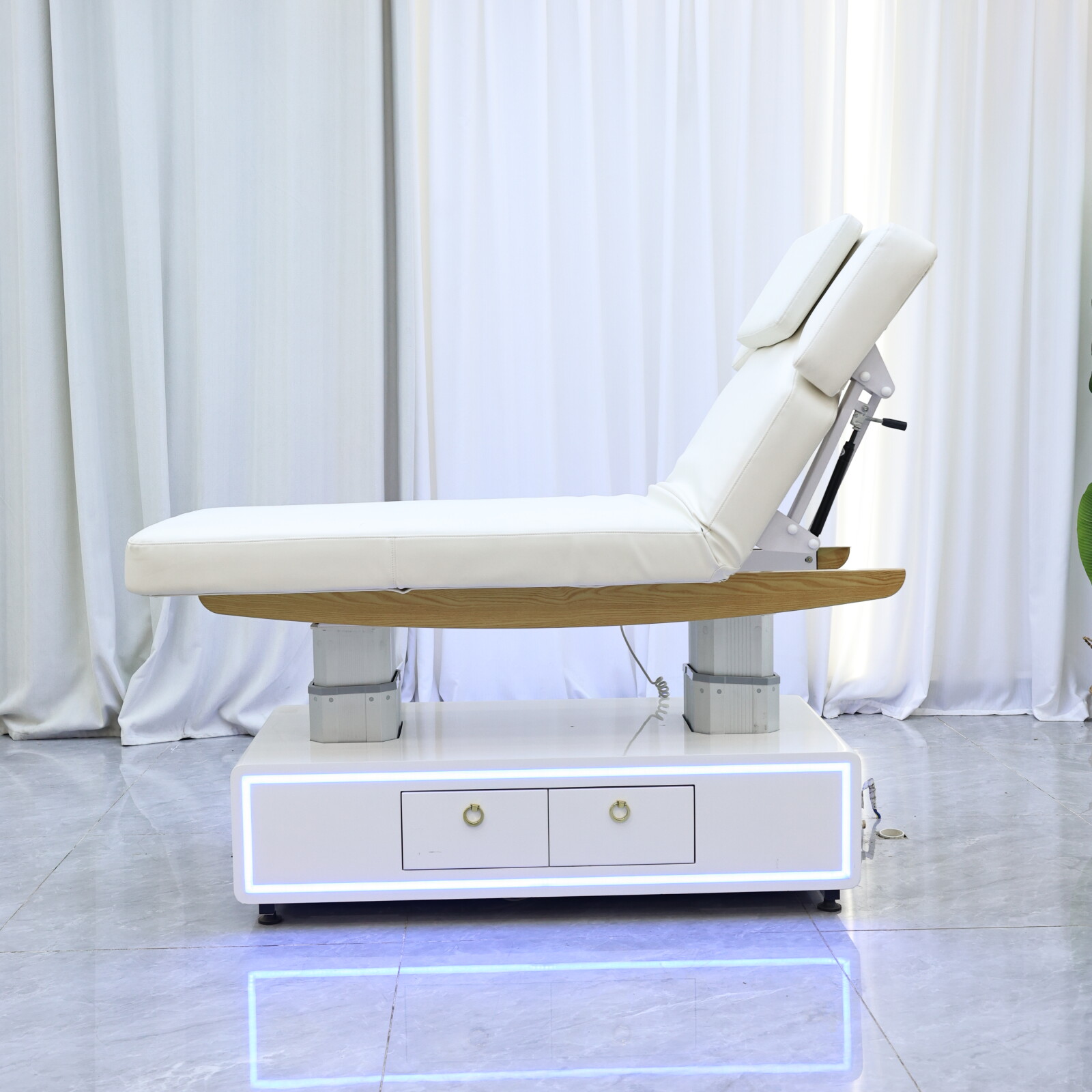Elektryczne łóżko kosmetyczne  – Massage Table Accessories Uk recenzja i cena